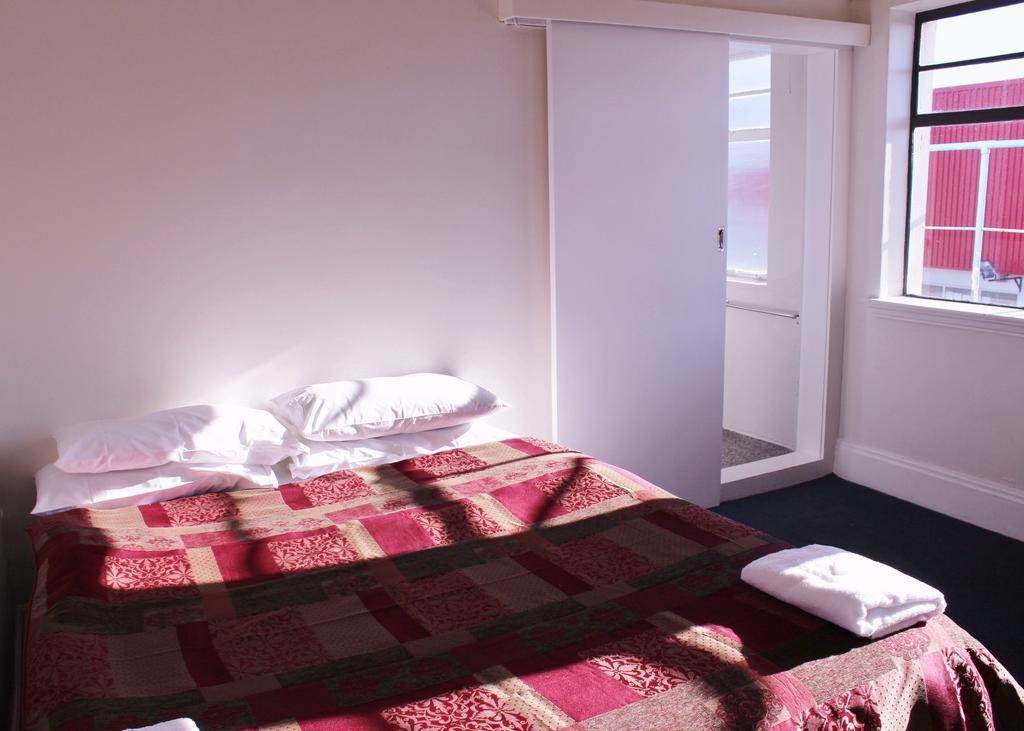 New City Hotel Κράισττσερτς Δωμάτιο φωτογραφία